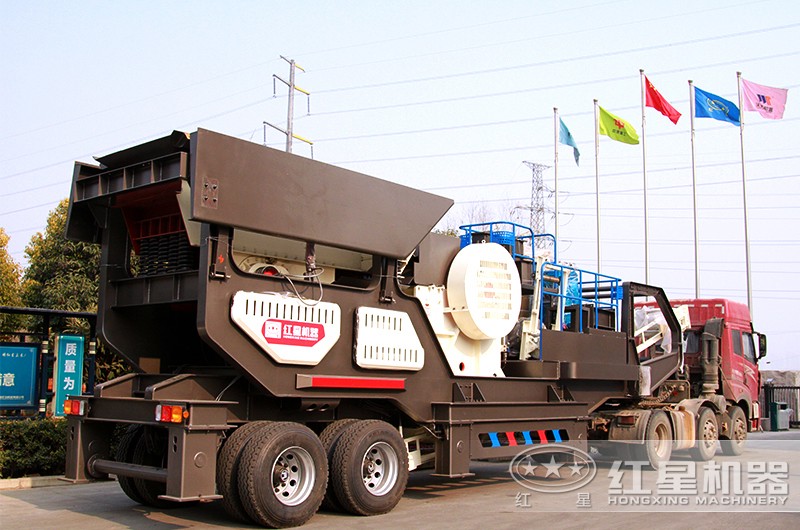時產(chǎn)200噸小型移動破碎車，配顎破機，發(fā)往湖北市場