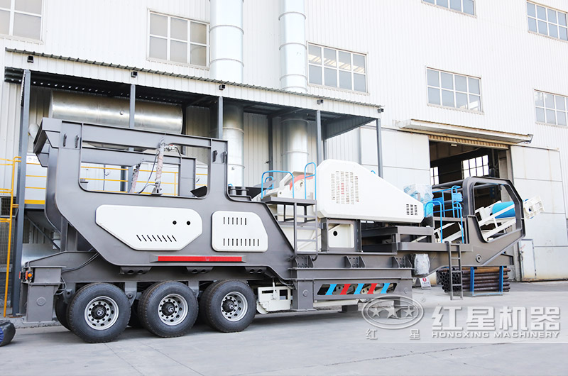 新型移動破碎機(jī)，輪胎式、半掛車牽引行駛
