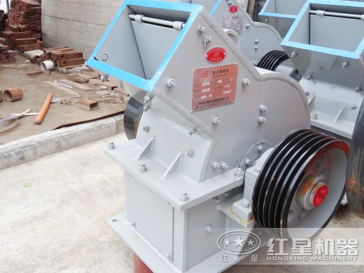 錘式破碎機(jī)，電機(jī)功率6P 55KW，時產(chǎn)18-40噸