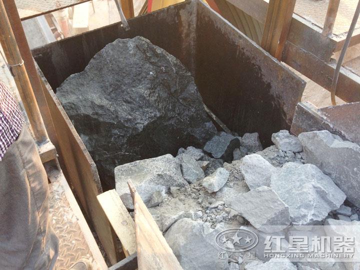 印尼尾礦加工現(xiàn)場，進料粒度大，出料5-10mm