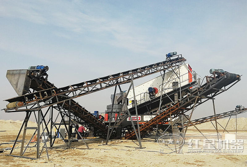 輪胎圓錐移動(dòng)破碎機(jī)現(xiàn)場(chǎng)，單機(jī)作業(yè)，效能高節(jié)能